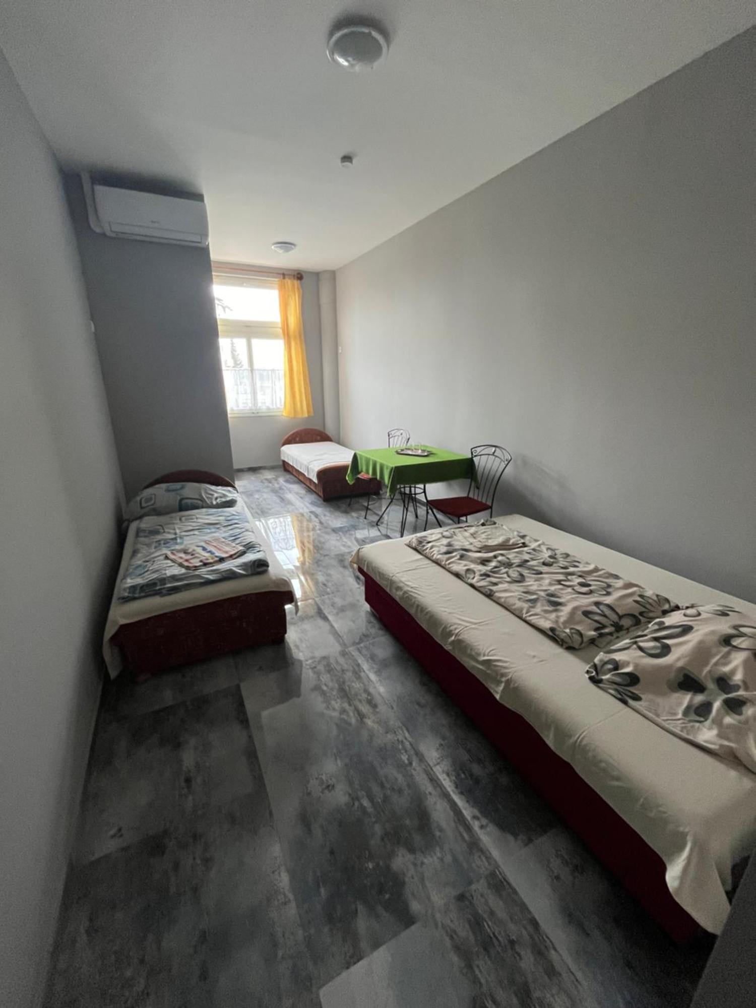 Lilla Motel Hegyeshalom Εξωτερικό φωτογραφία